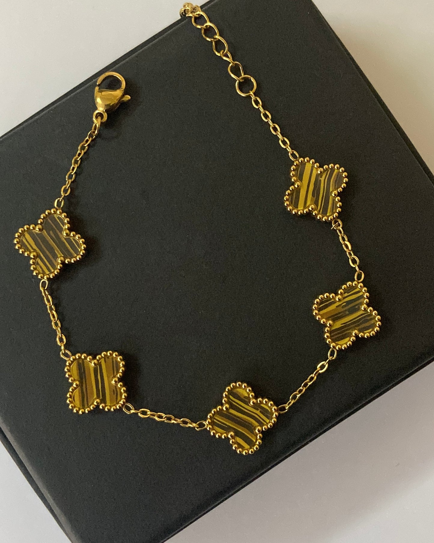 18k Brown Clover Bracelet