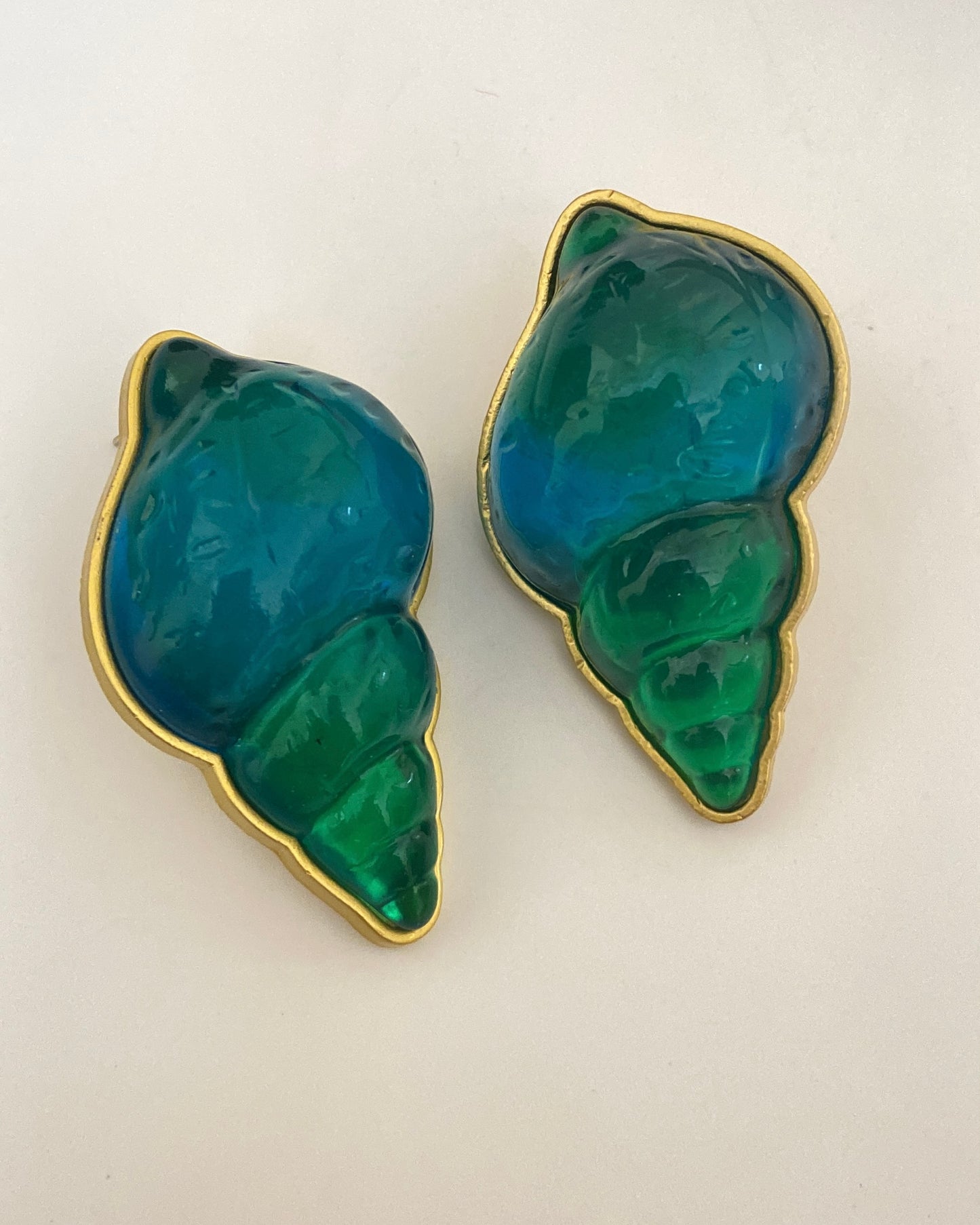 Deep Sea Blue Conch Earring