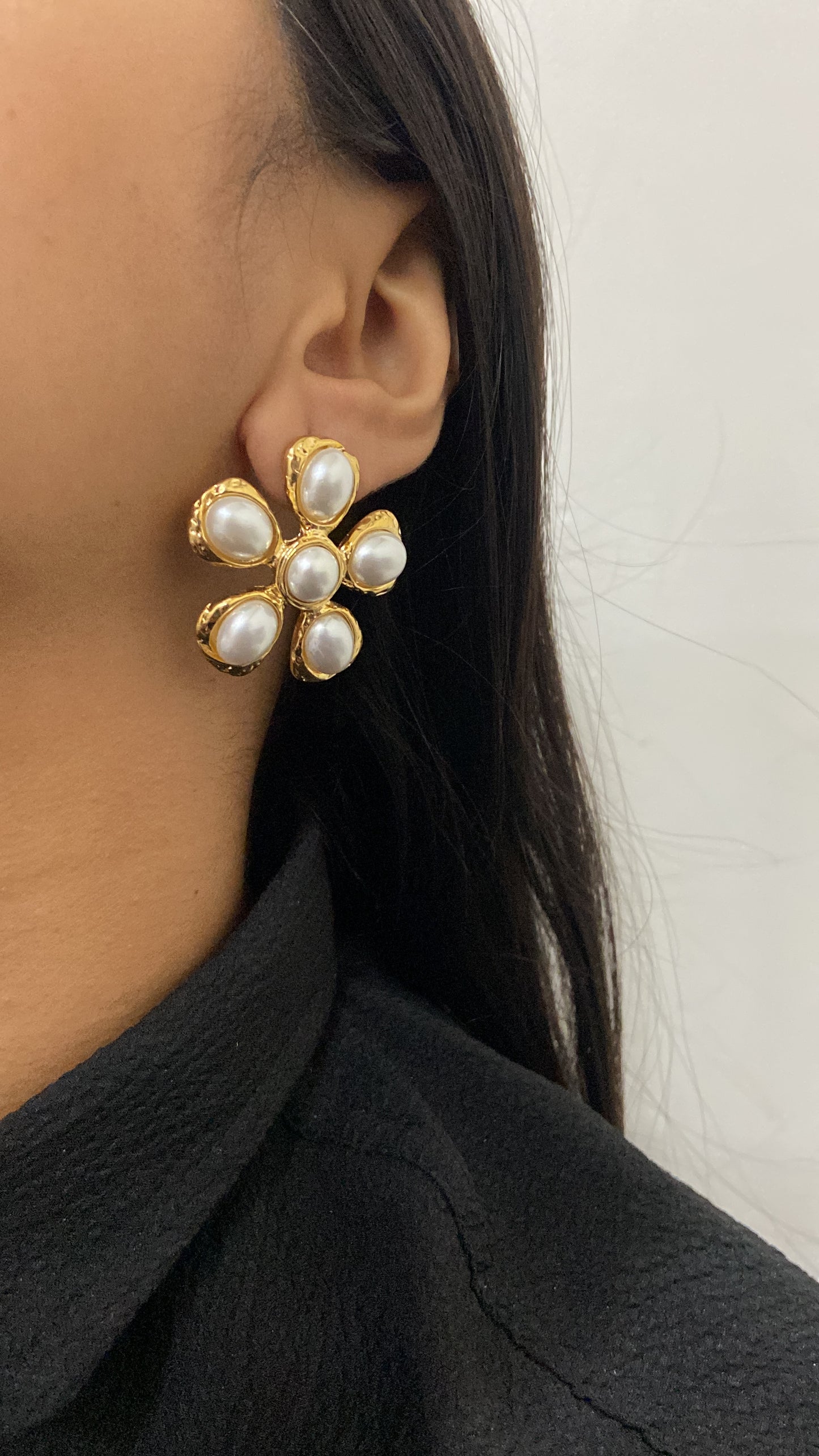 Flower Pearl Earring