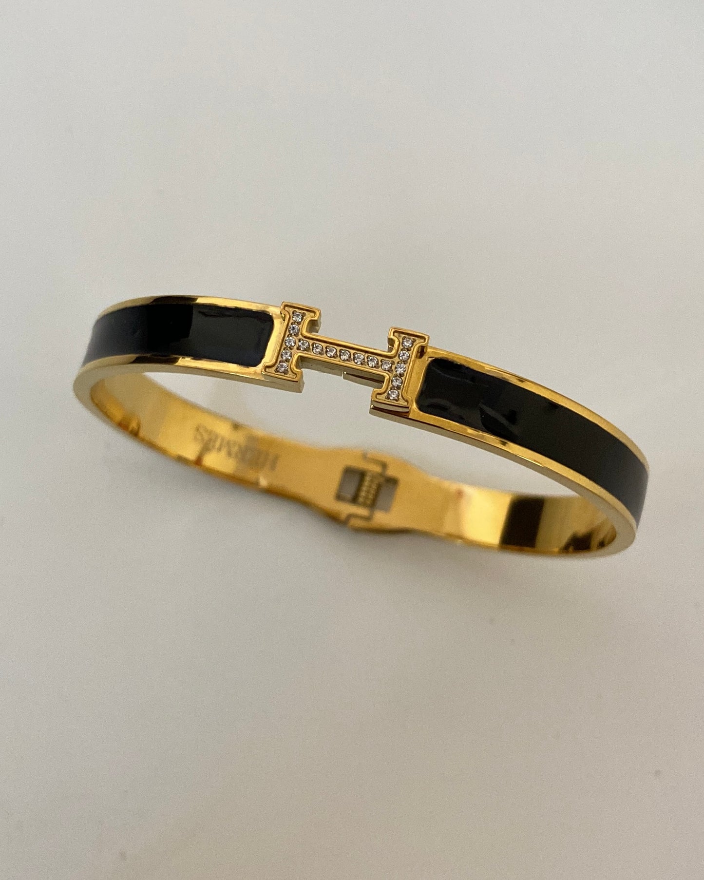 H studded 18k Gold Bracelet