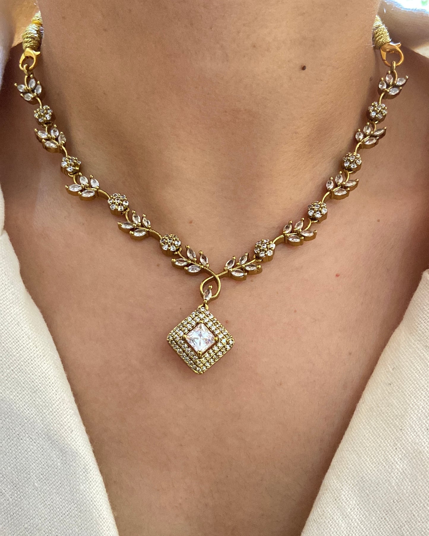 Crystal white Necklace Set