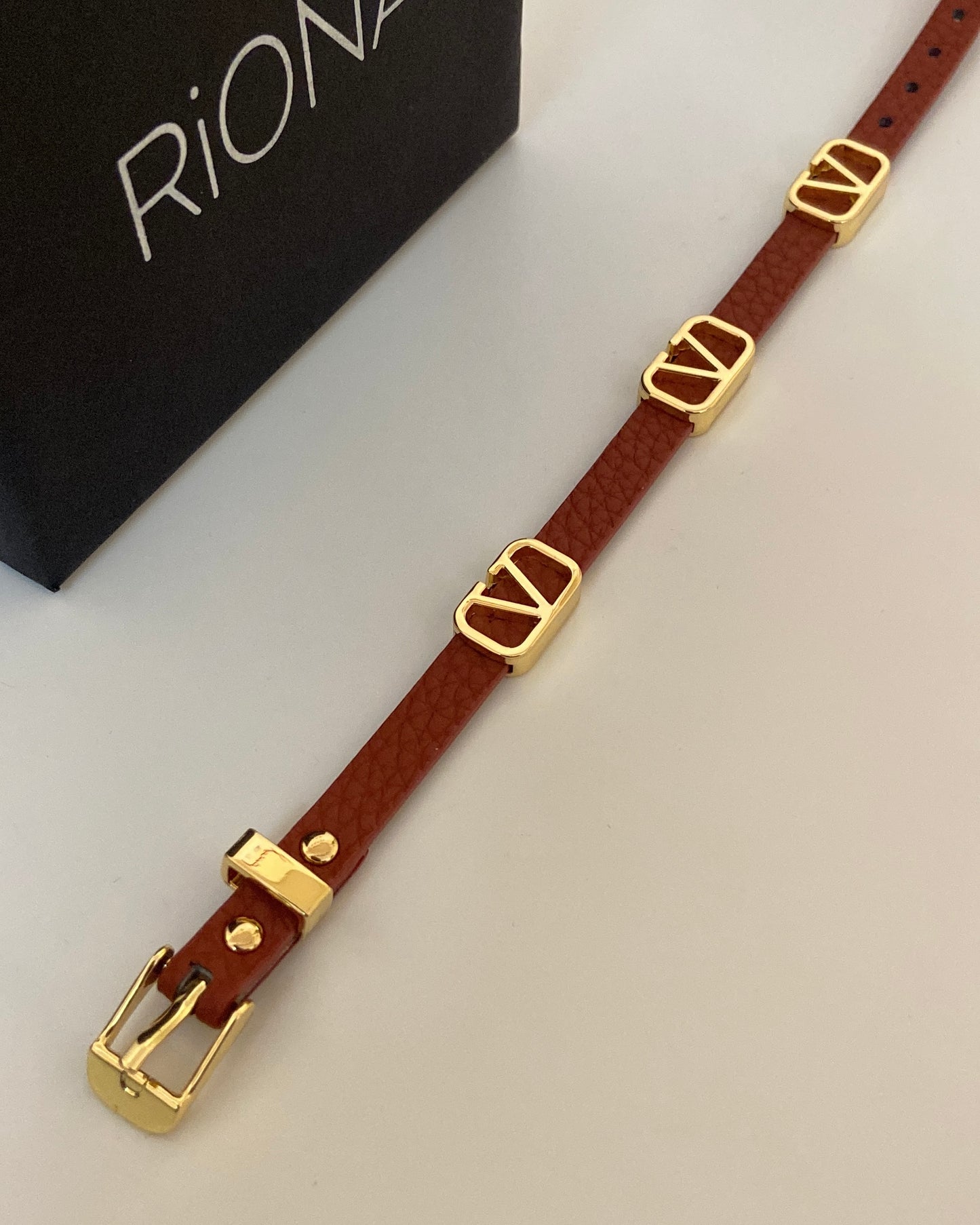Classic V Belt Bracelet