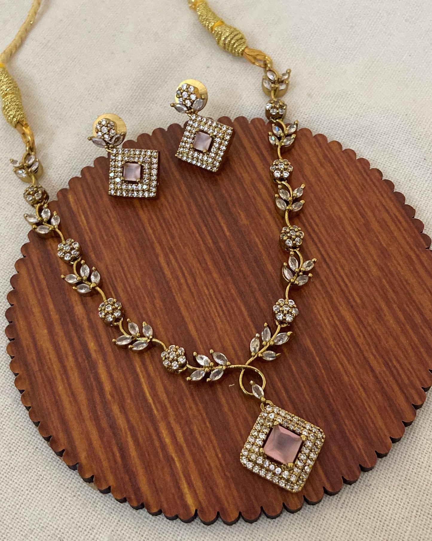 Matte Pink Necklace Set