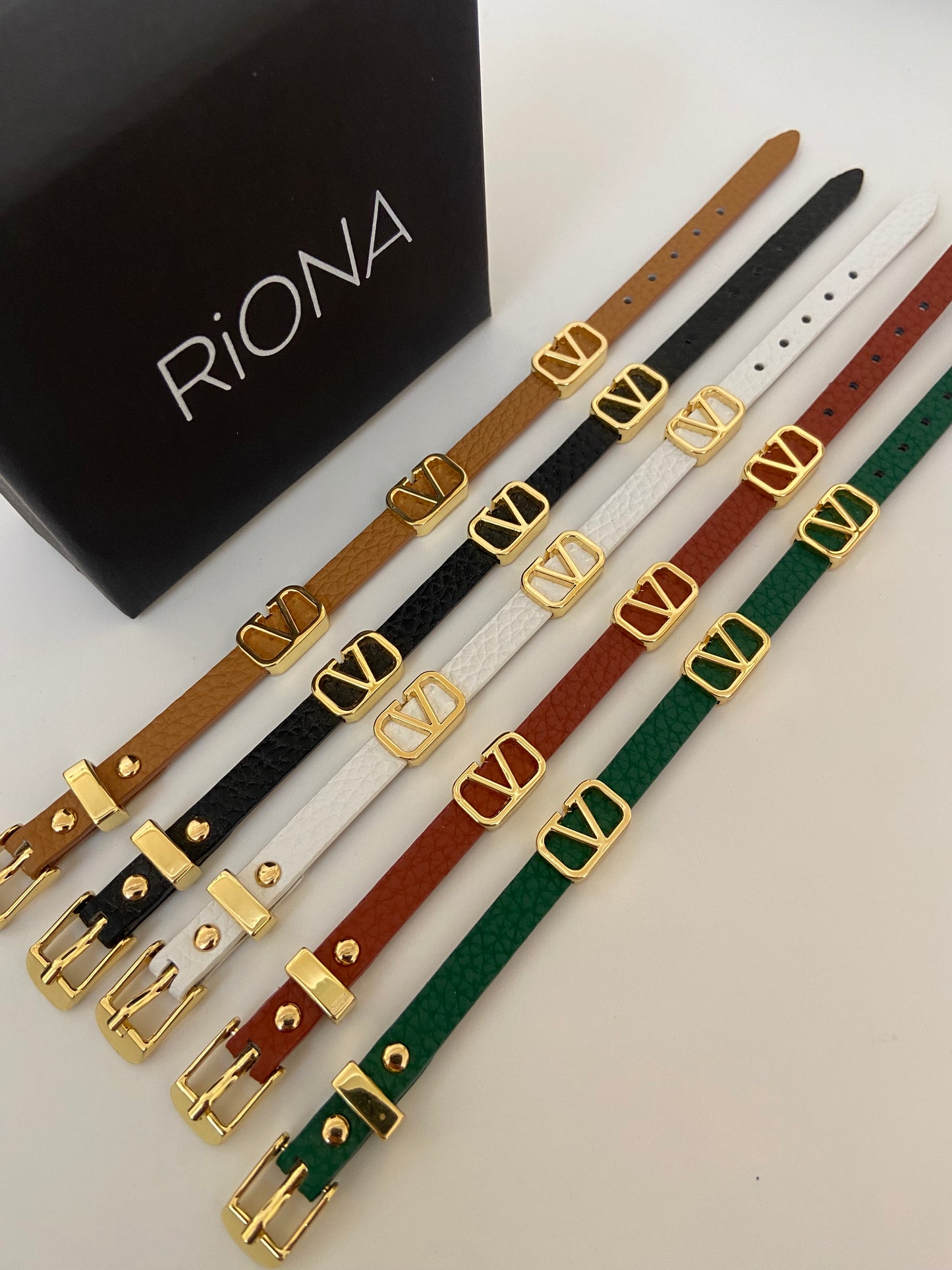 Classic V Belt Bracelet