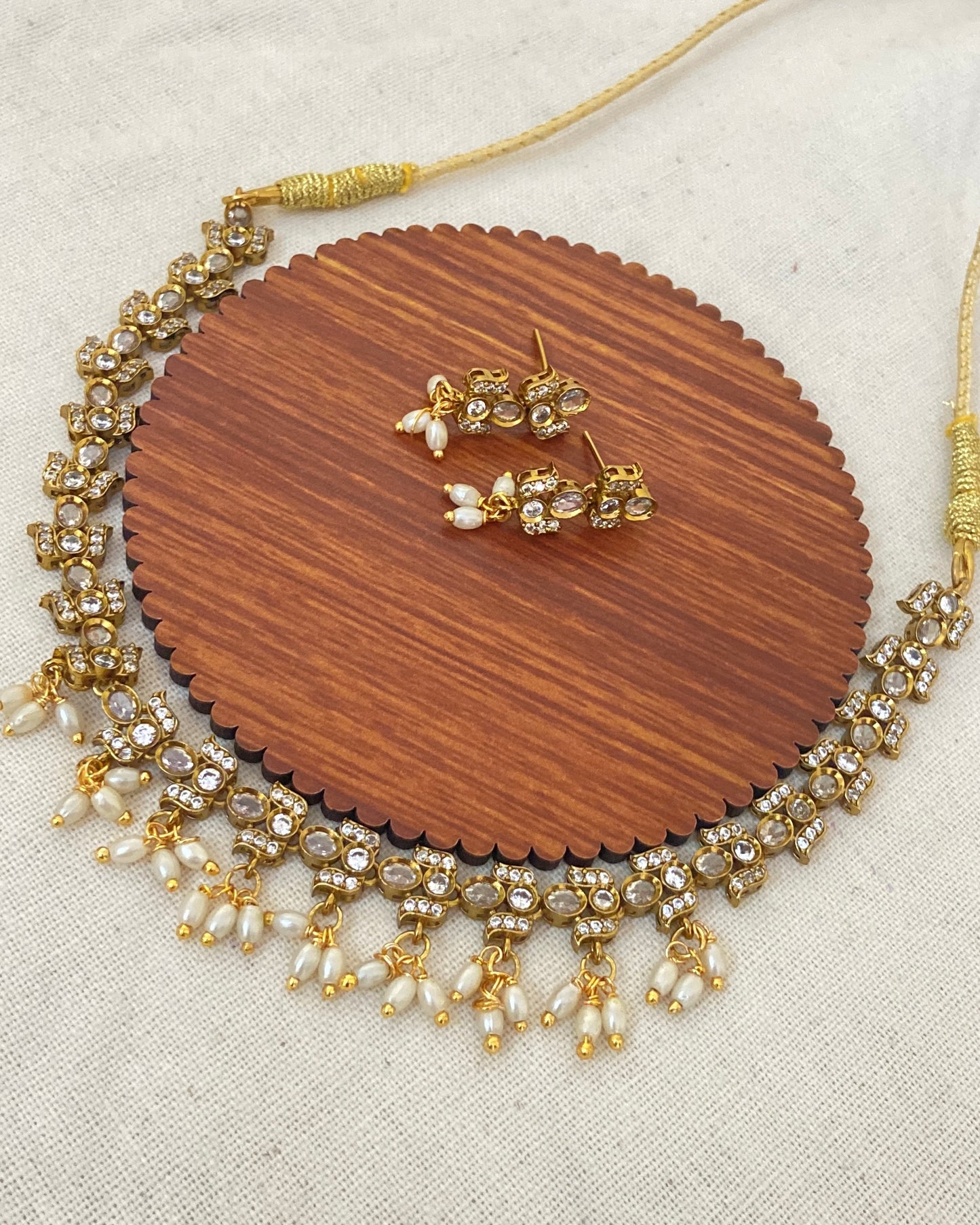 White stone with Rice Pearl Necklace Set