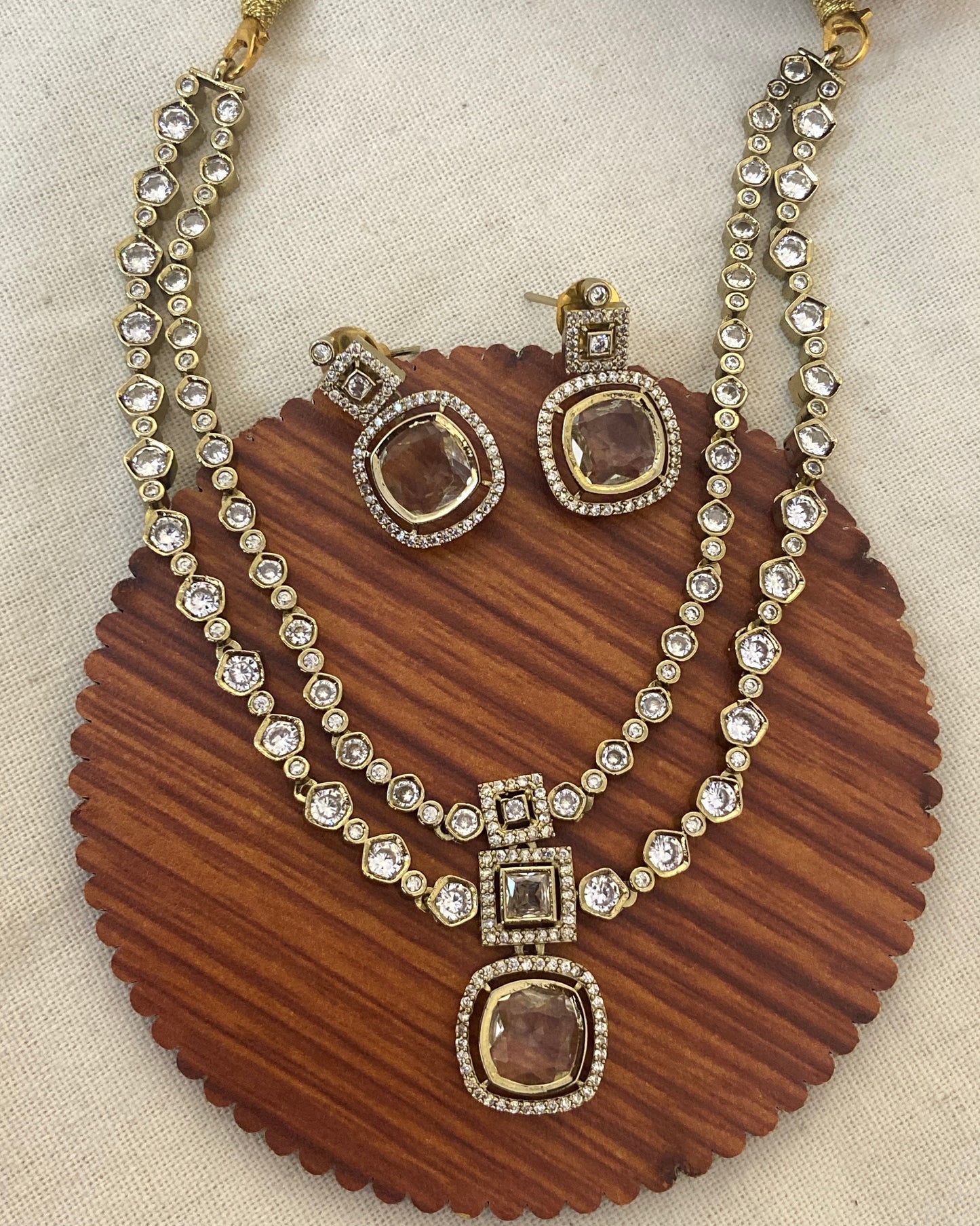 Victoria 2 layer Necklace Set