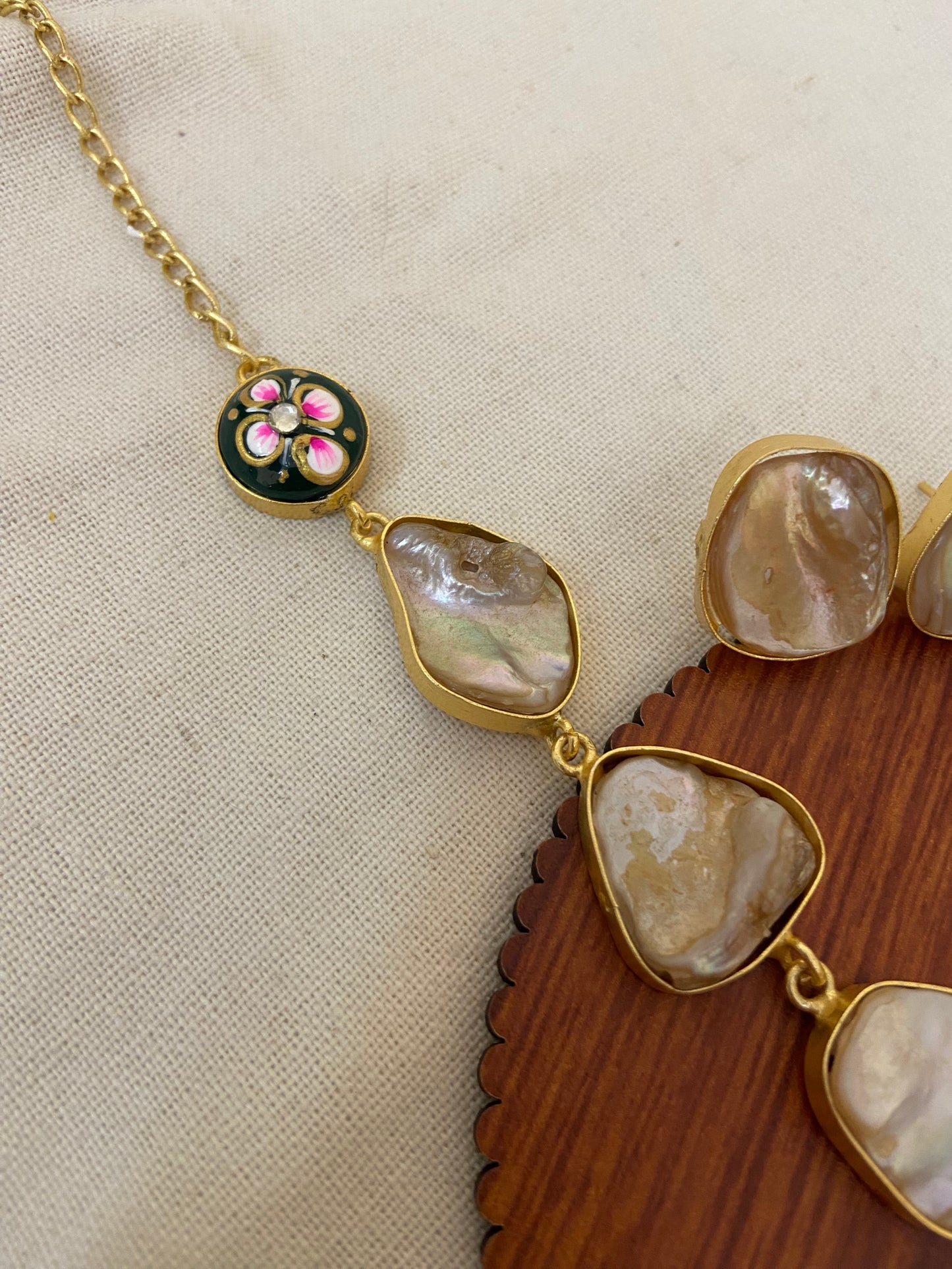 Handprint mother of pearl Necklace set ( Green)