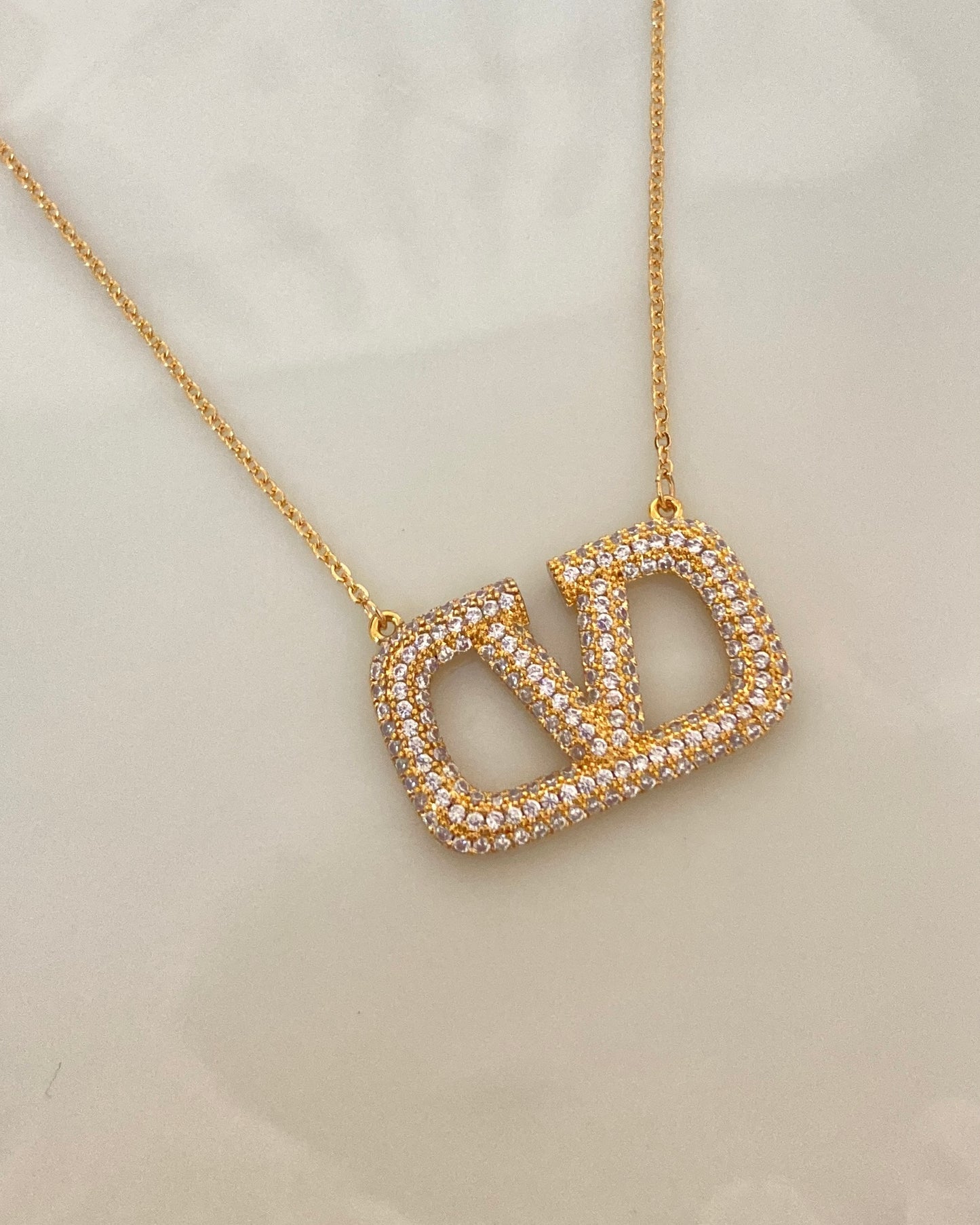 V tino  Necklace