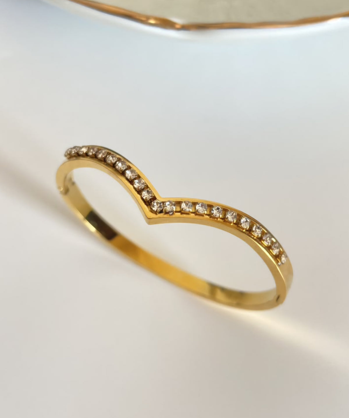 V Shape Stud Bracelet - Baby Size (2.0 to 2.2)