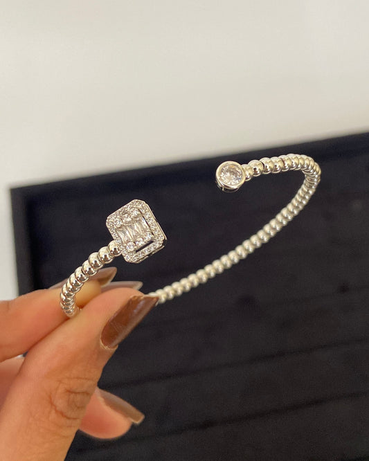 Solitaire Adjustable Bracelet