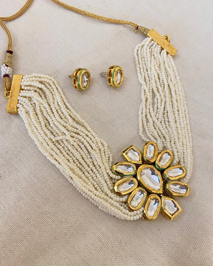 Pearl Kundan Menakari Choker