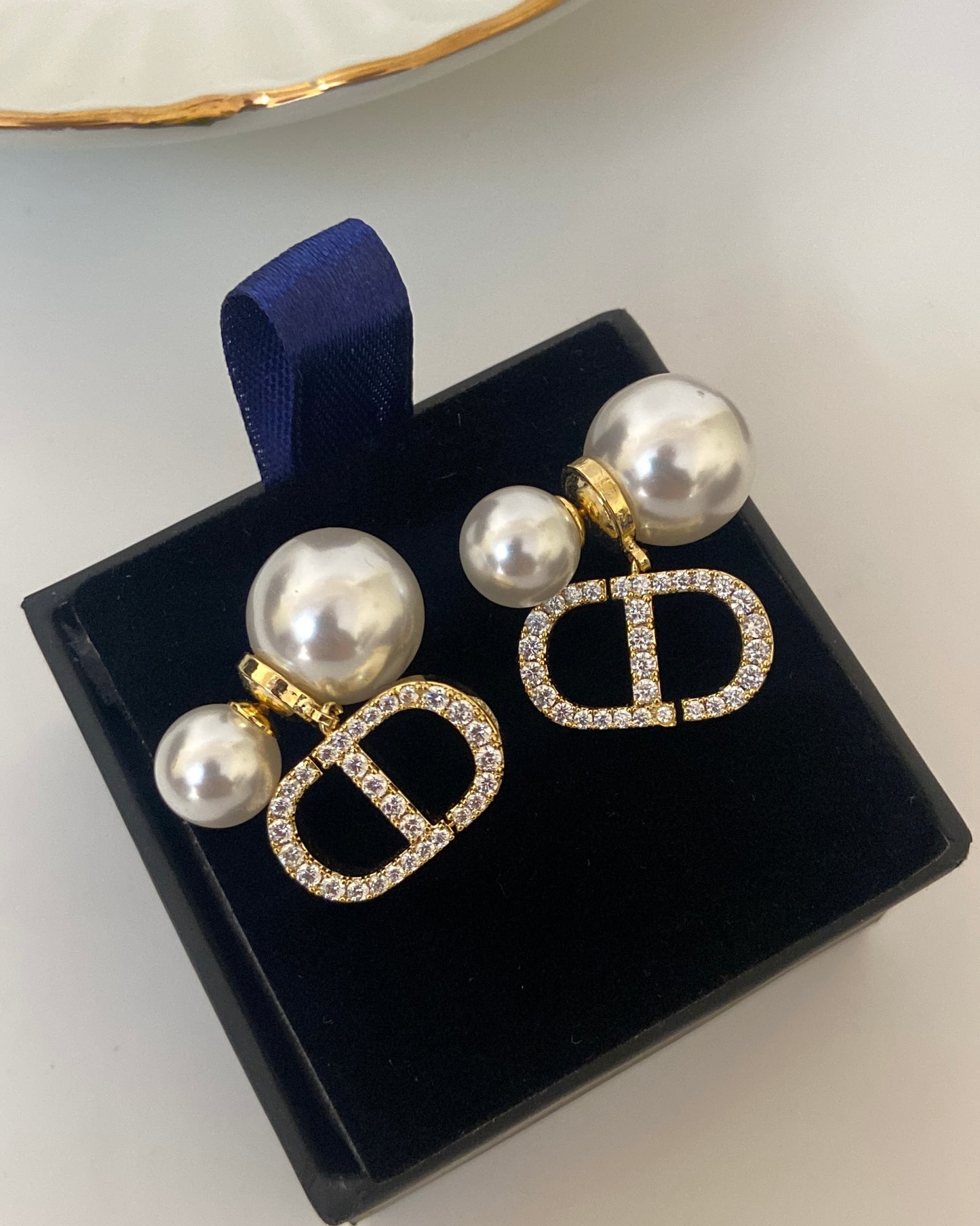 CD Pearl luxe Earring ( 2 in 1)