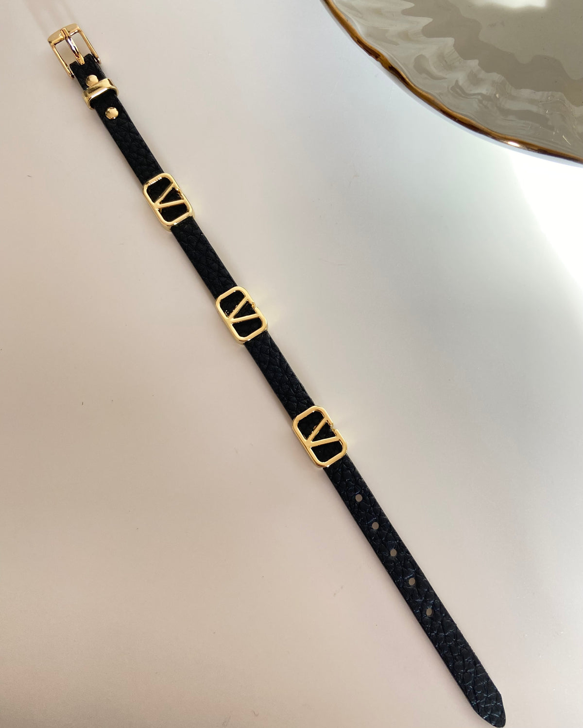 Classic V Belt Bracelets (Unisex)