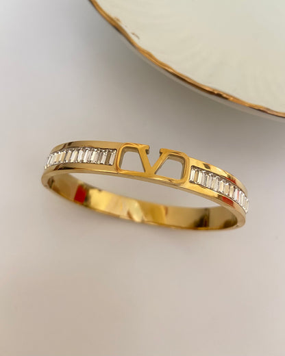 V tino Bangle Bracelet - Baby Size (2.0 to 2.2)