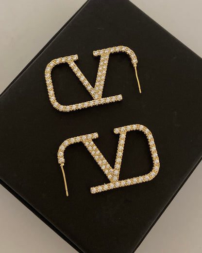 V tino Signature Earring