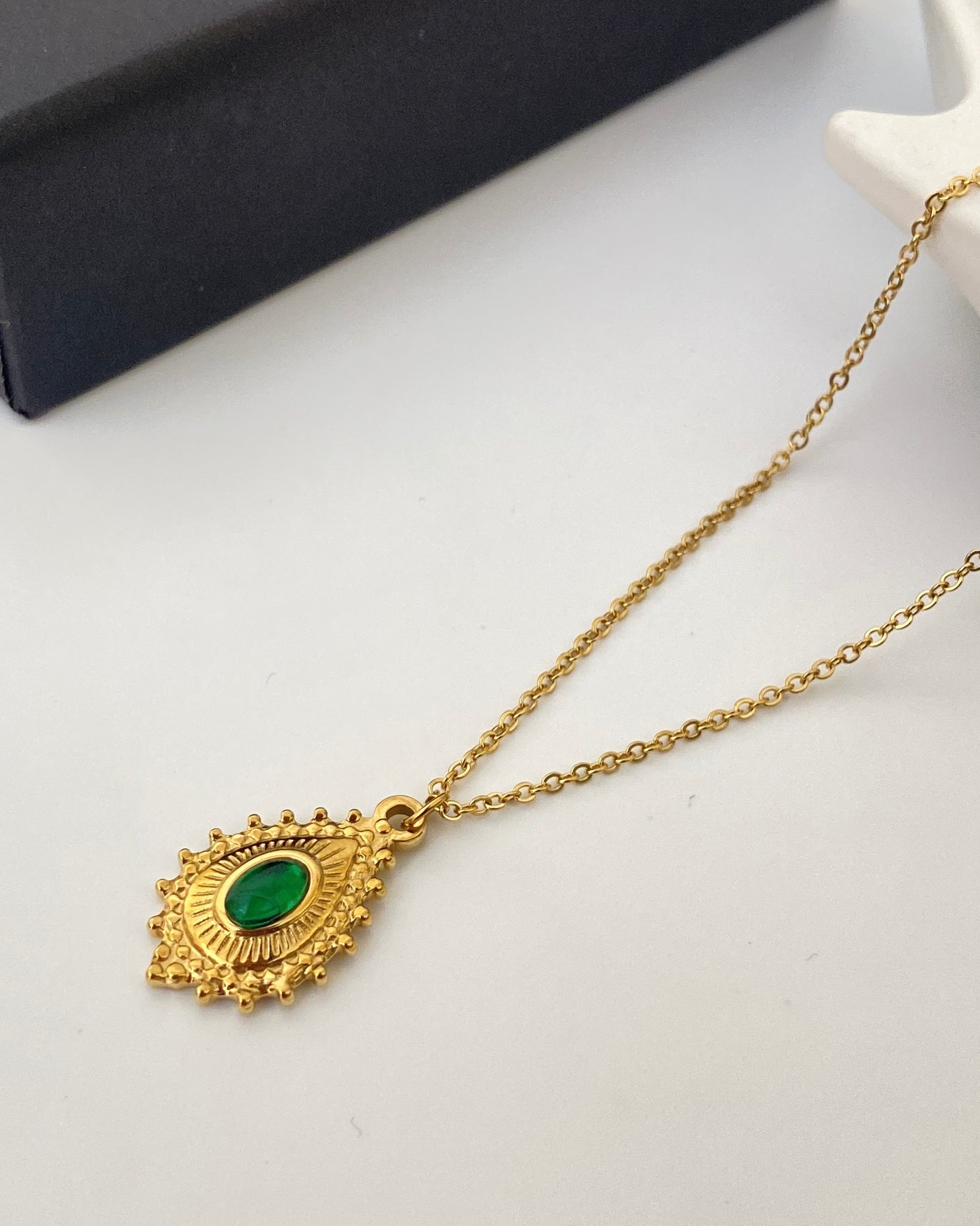 Emerald Everly Necklace