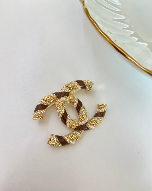 CC Dual Shade Brooch