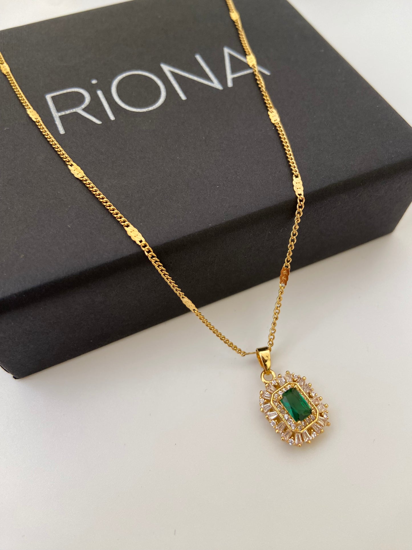 Emerald Linsey Necklace