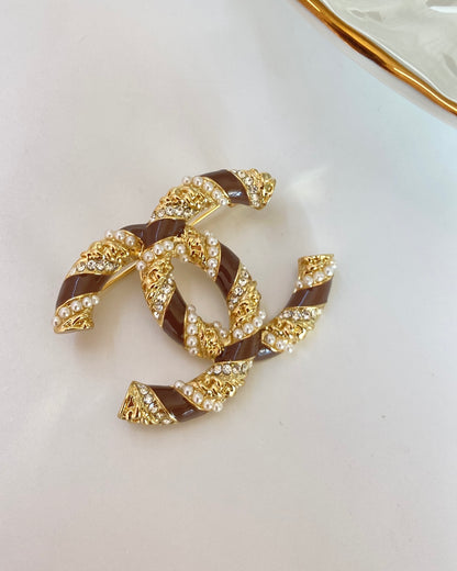 CC Dual Shade Brooch