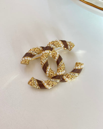 CC Dual Shade Brooch