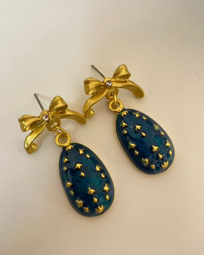 Classic Vintage Bow Earring