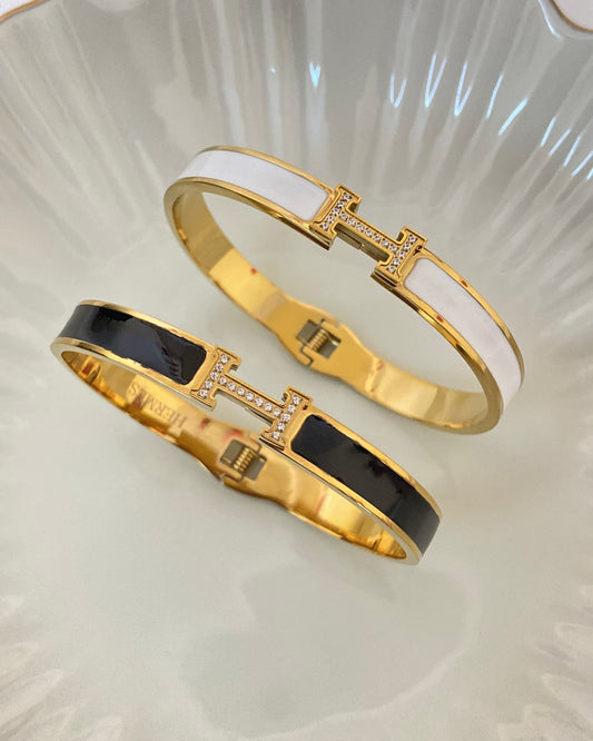 H studded 18k Gold Bracelet