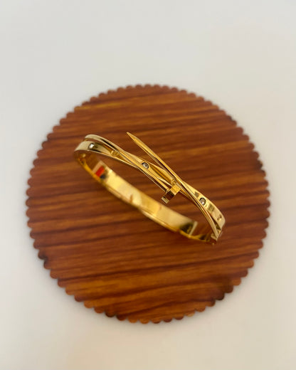 Justa Nail Bangle Bracelet - Baby Size (2.0 to 2.2)