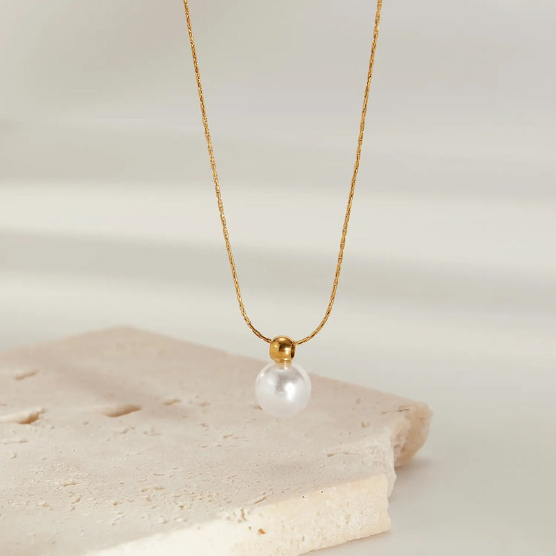 Dainty Pearl Necklace
