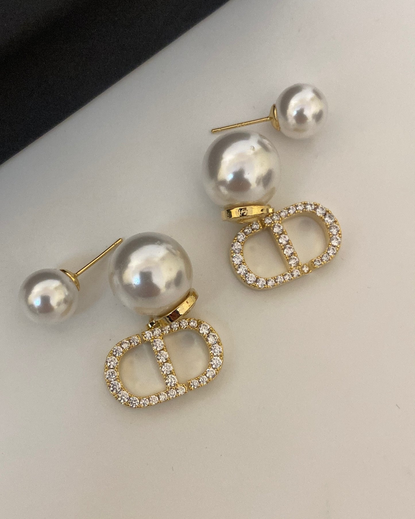 CD Pearl luxe Earring ( 2 in 1)