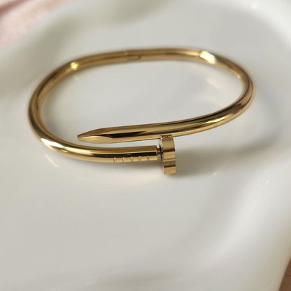 Nail Bracelet Without Stud