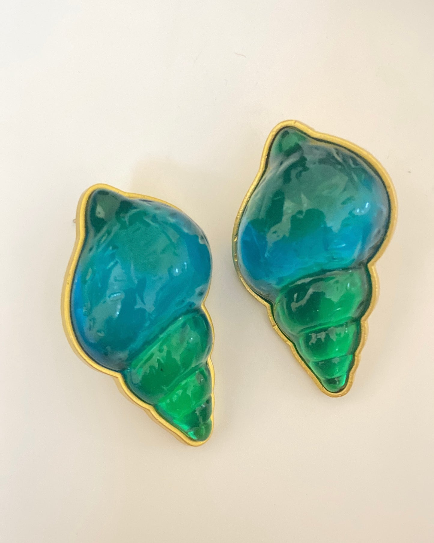 Deep Sea Blue Conch Earring