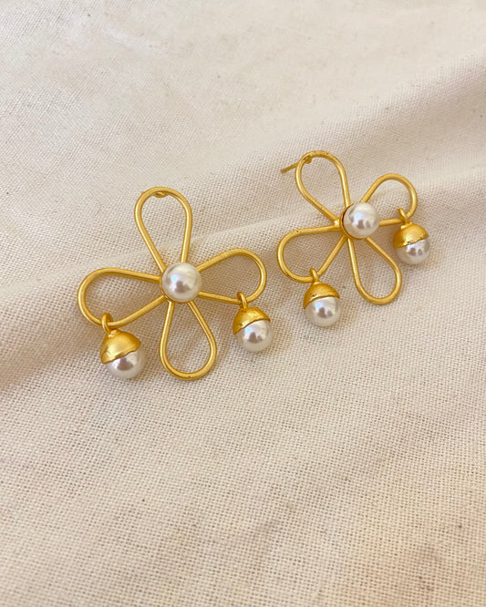 Floral Pearl Earring