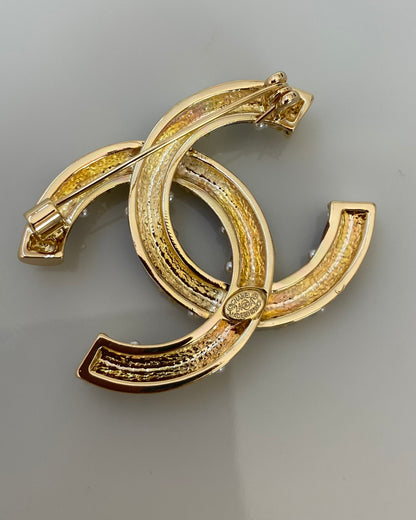 CC Dual Shade Brooch