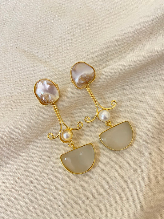 Mother of Pearl Earring