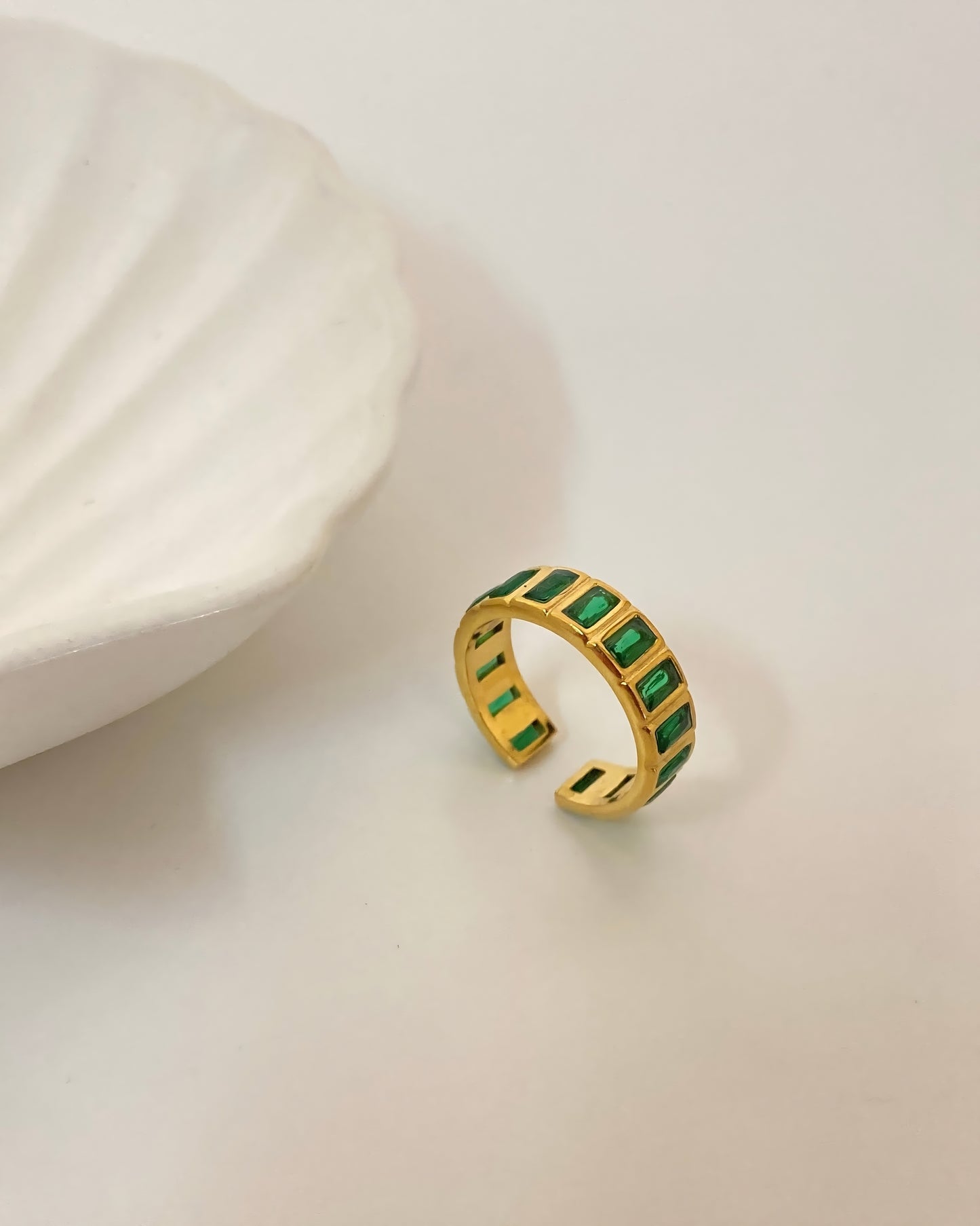 Emerald Zirconia gold Ring